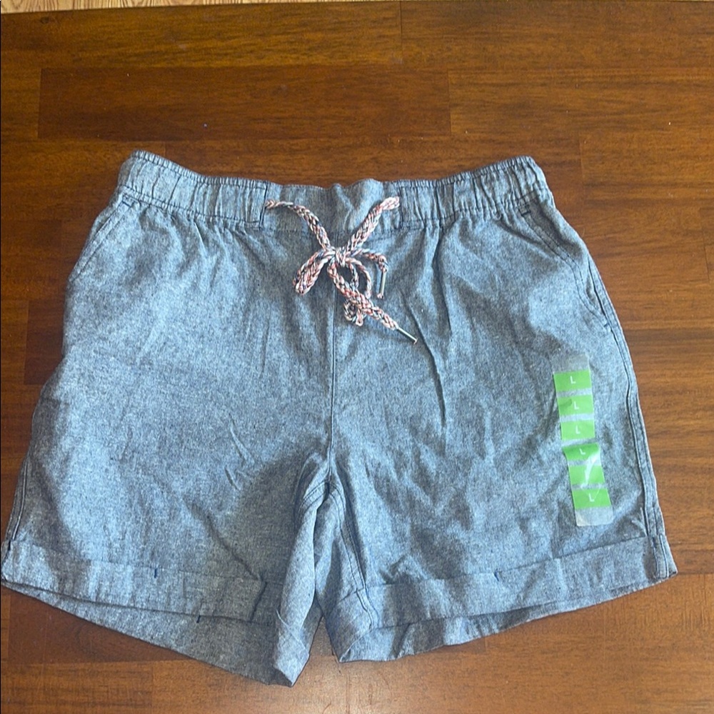 Eddie Bauer ladies NWT Linen blend Drawcord shorts. Large. 5 inch inseam.